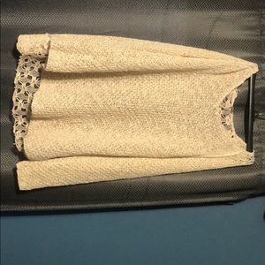 Light weight sweater